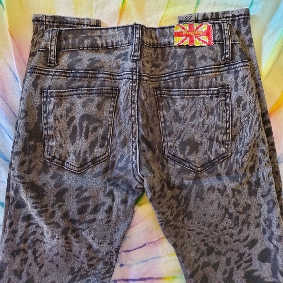 Machine Jeans Grey and Black Leopard Print - Picture 2 of 3